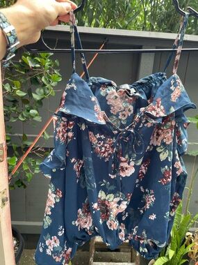 Floral Cold-Shoulder Ruffle Blouse - Navy